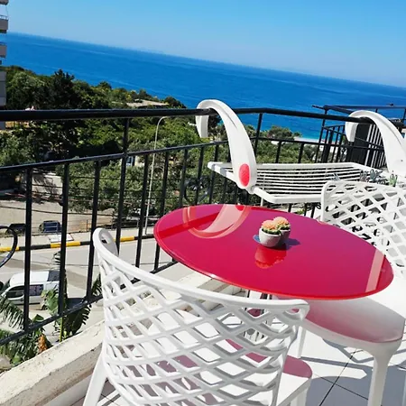 Arileo Guest house Himare