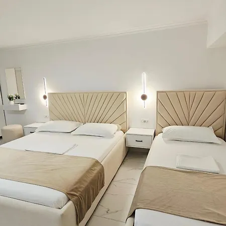 Arileo 3* Himare