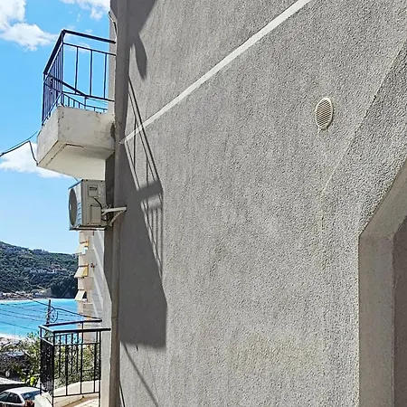 Arileo 3* Himare