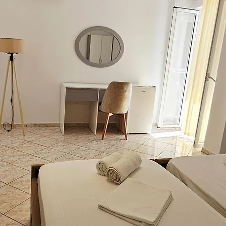 Guest house Arileo Himare